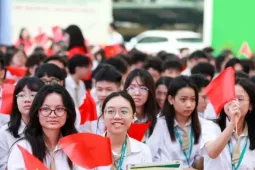 Hà Nội yêu cầu các trường công khai đường dây nóng xử lý bạo lực học đường