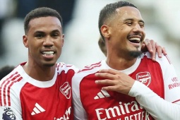 Tin mới nhất bóng đá sáng 27/10: Arsenal san bằng kỷ lục đáng nể của MU