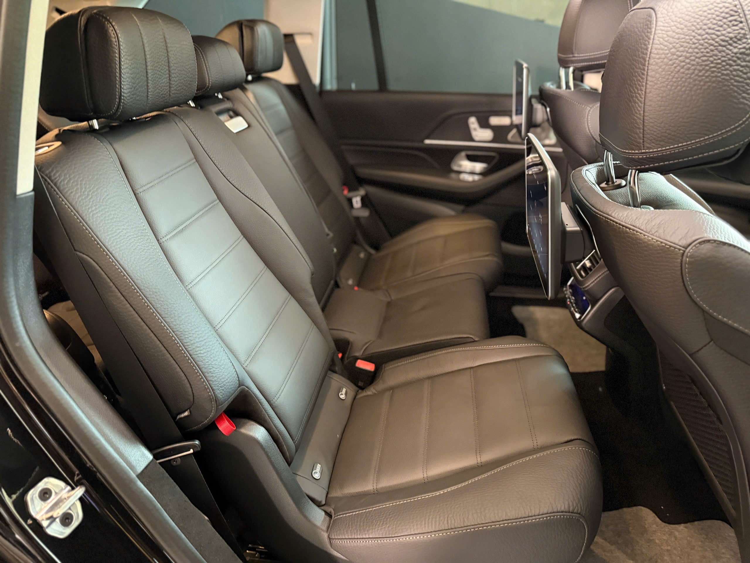 Chi tiết Mercedes-Benz GLS bản kỷ niệm 30 năm, giá 6 tỷ đồng - 13