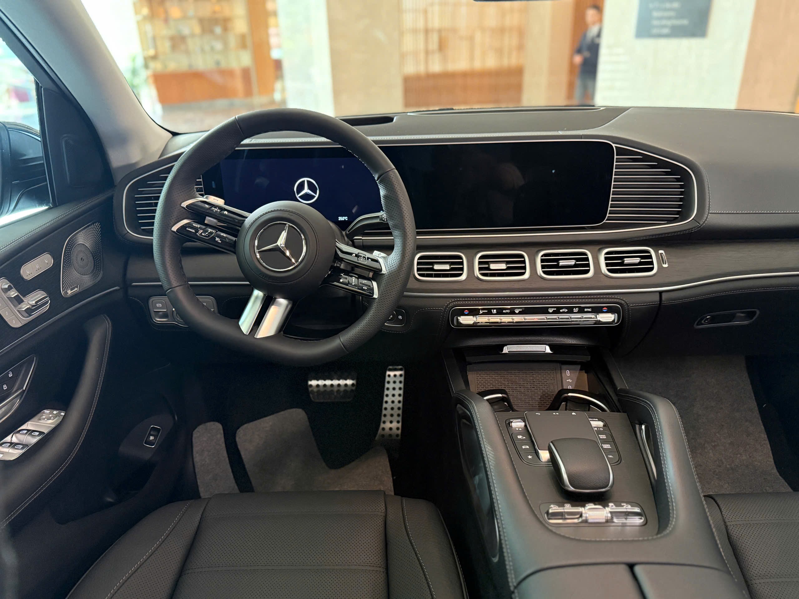 Chi tiết Mercedes-Benz GLS bản kỷ niệm 30 năm, giá 6 tỷ đồng - 11