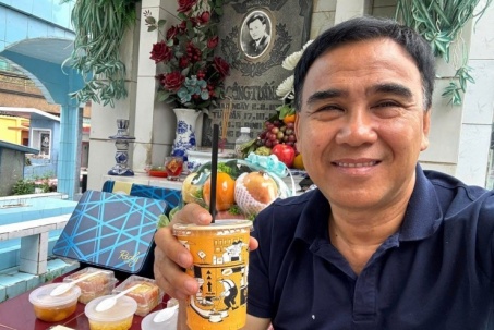 Quyền Linh thăm mộ Lê Công Tuấn Anh, siêu mẫu Minh Tú phải nhập viện