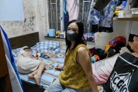 Cuộc sống khốn khổ ở những ngôi nhà siêu nhỏ, 4 người chen chúc trong 7m2