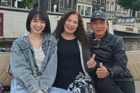 Cô gái Phú Thọ 'du lịch vội' 101 quốc gia bỗng chuyển hướng 'đi chậm' cùng bố mẹ