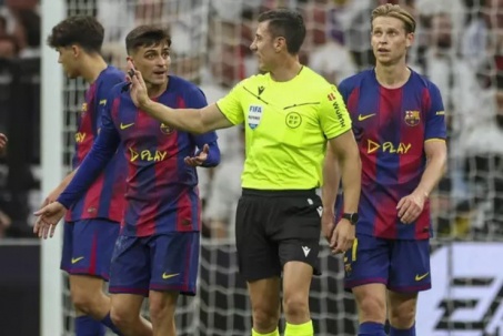 Trận Real - Barca nóng vì trọng tài & VAR, những quyết định xôn xao dư luận