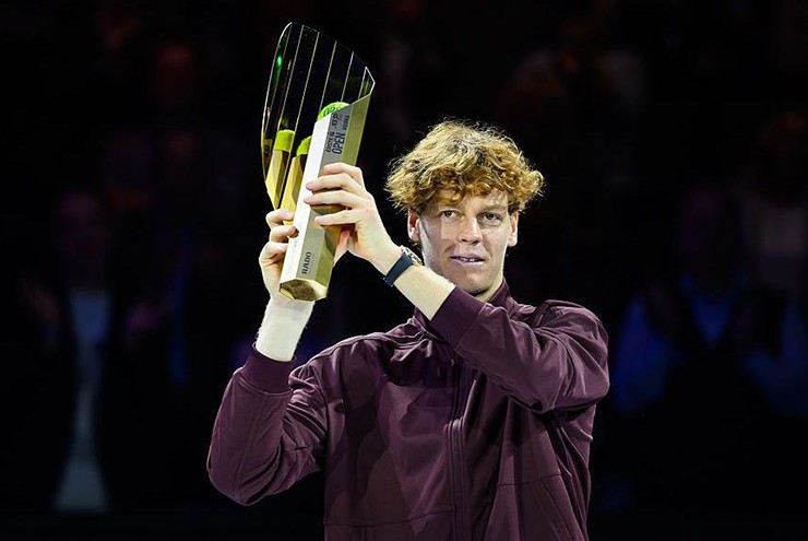 Nóng nhất thể thao tối 27/10: Sinner vượt mốc 50 triệu USD tiền thưởng