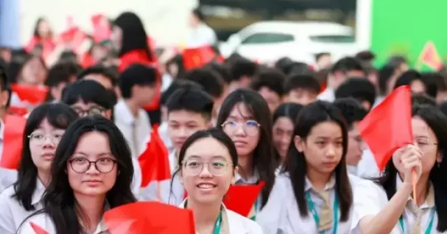 Hà Nội yêu cầu các trường công khai đường dây nóng xử lý bạo lực học đường