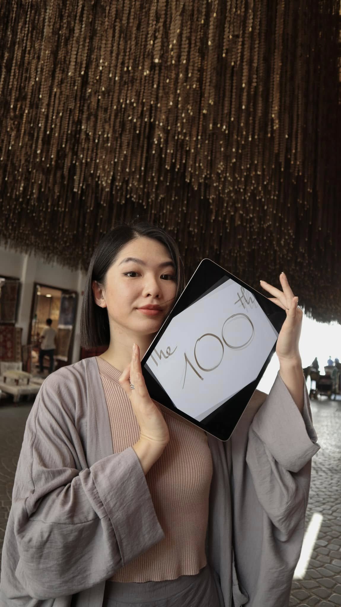 Chị Trang tại quốc gia Trung Đông Bahrain. Ảnh: NVCC