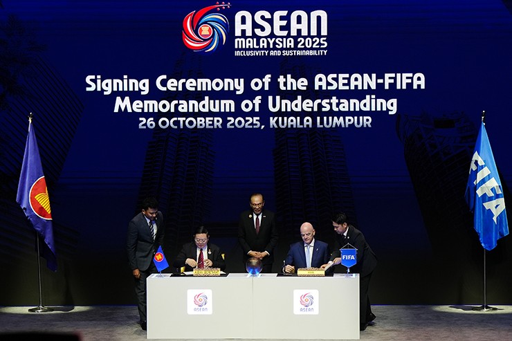 ASEAN và FIFA ký biên bản ghi nhớ hợp tác tại Kuala Lumpur, Malaysia.