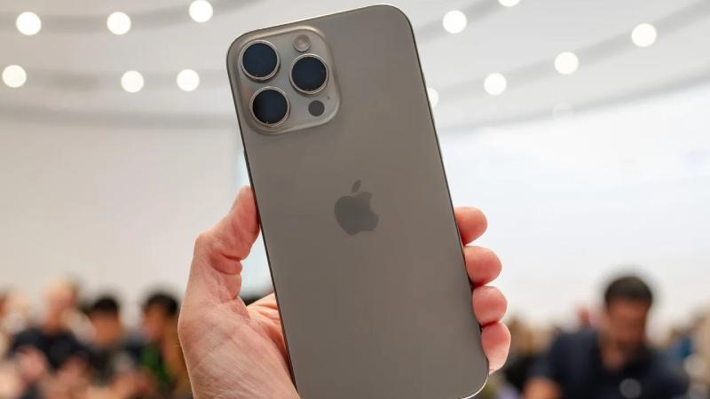 Mua iPhone 16 Pro Max năm 2025: Quyết định đúng đắn hay sai lầm đắt giá? - 5