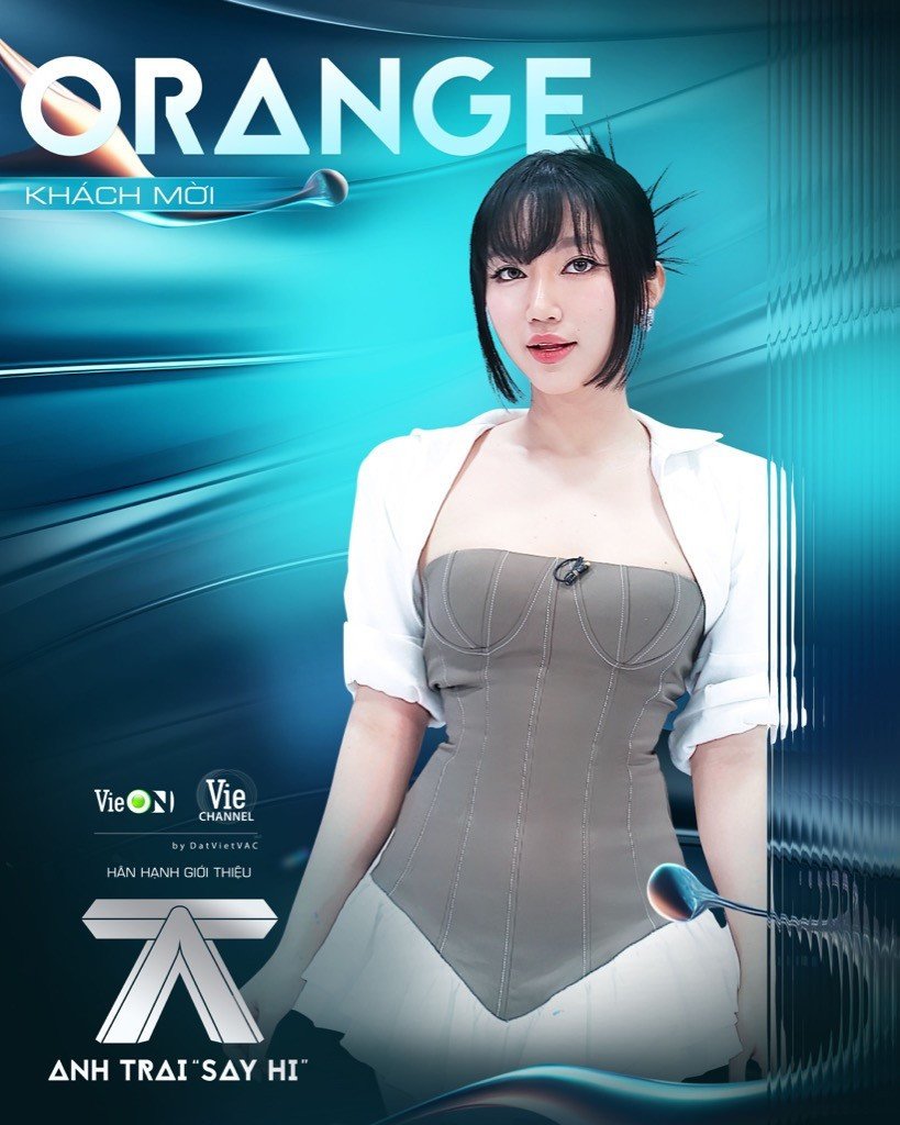 Orange cũng tham gia Anh Trai "Say Hi" mùa 1 và Em Xinh "Say Hi"