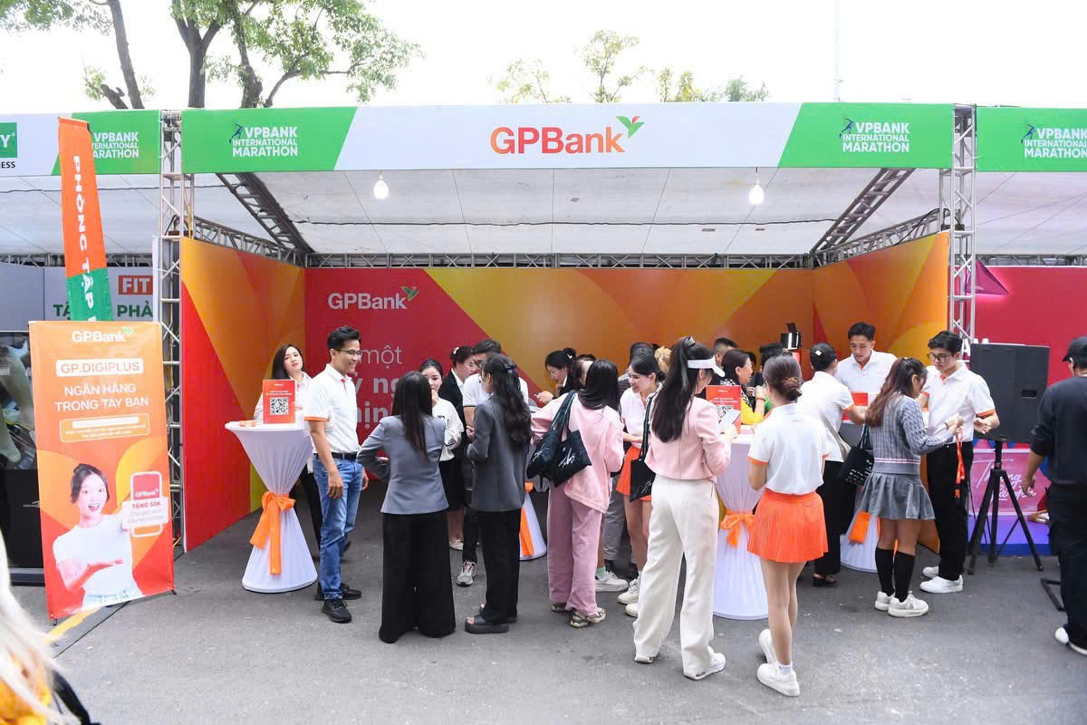Gian hàng GPBank tại VPIM2025 thu hút đông đảo khách tham quan trải nghiệm