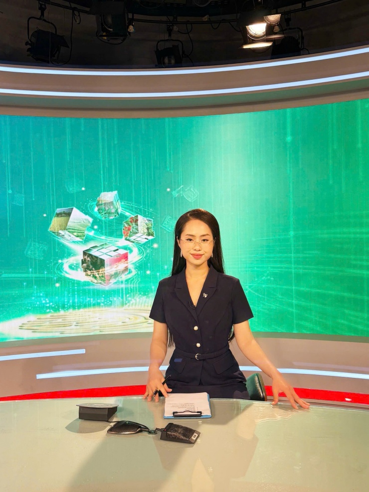 Thu Uyên tự tin về khả năng làm việc cường độ cao và thích ứng nhanh.