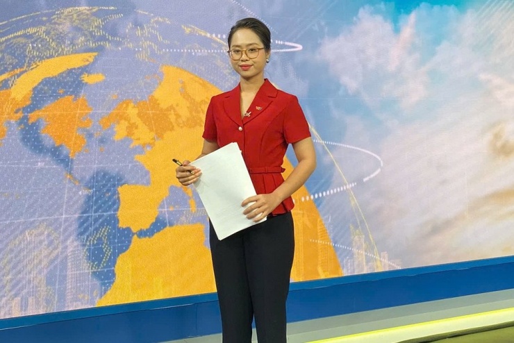 Lần đầu lên sóng, Thu Uyên hồi hộp đến đau dạ dày. 