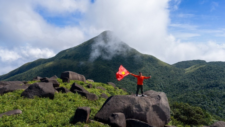 Đỉnh Voi Mẹp và Pa Thiên huyền ảo trong sương - 5
