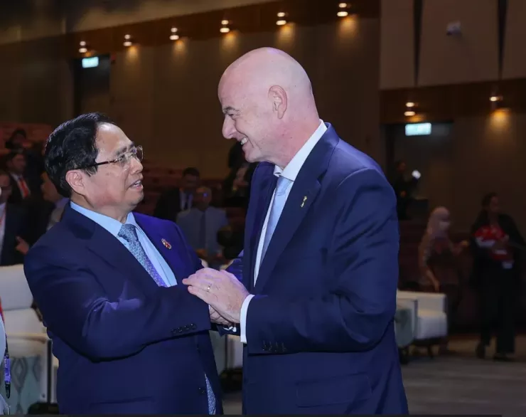 Thủ tướng Phạm Minh Chính và Chủ tịch FIFA Gianni Infantino. Ảnh: VFF.