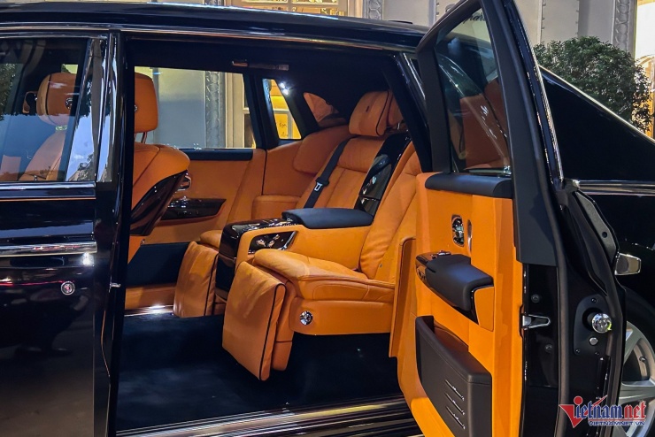 Đại gia Sài Gòn chi 60 tỷ tậu xe siêu sang Rolls-Royce Phantom VIII - 8