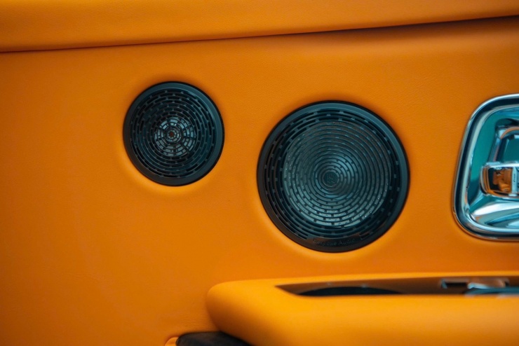 Cận cảnh Rolls-Royce Cullinan Black Badge 2025 đầu tiên về Việt Nam - 16