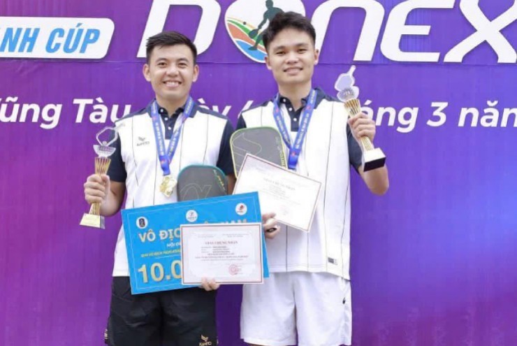 Triệu "cầu lông" khiến pickleball hỗn loạn, Linh Giang tranh cãi với Hoàng Nam