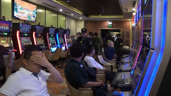 Công an bắt quả tang vụ đánh bạc tại câu lạc bộ King ClubẢnh: CÔNG AN CUNG CẤP