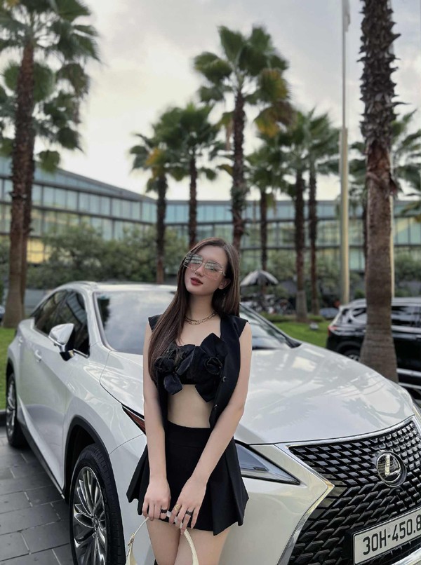 Người đẹp mong muốn sẽ nhận được sự yêu thương, ủng hộ từ khán giả.