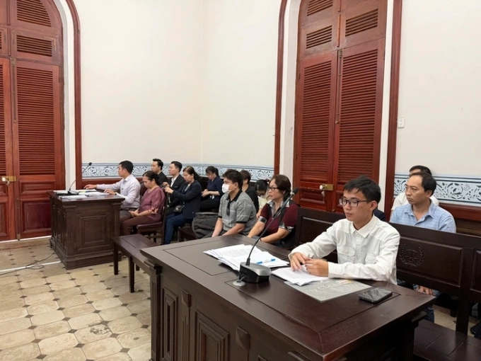 Phiên tòa xét xử vụ tranh chấp di sản thừa kế của Đức Tiến.