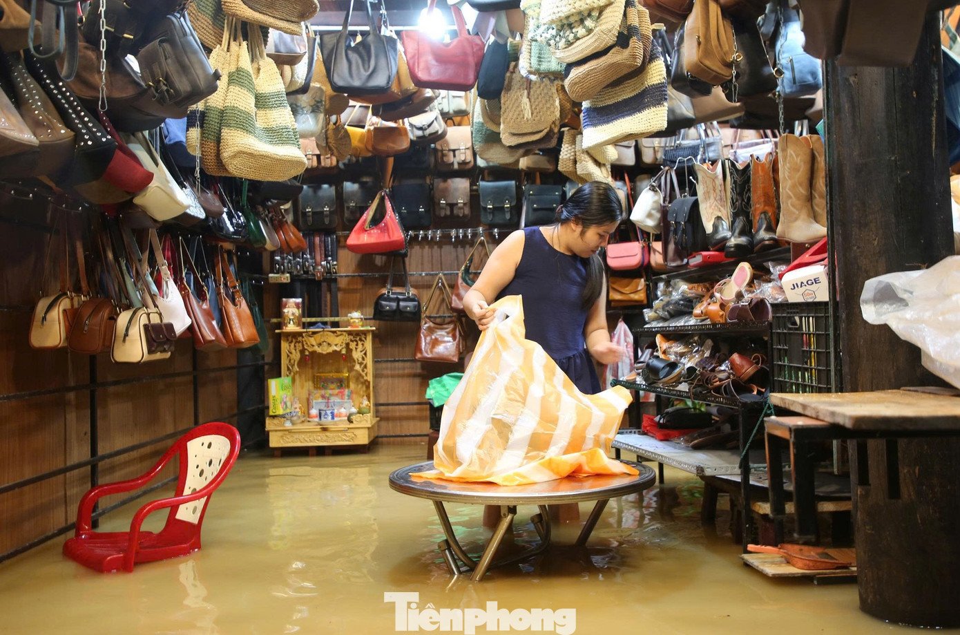 Khẩn trương "chạy lũ"