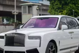 Cận cảnh Rolls-Royce Cullinan Black Badge 2025 đầu tiên về Việt Nam