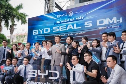Tin tức ô tô - BYD Seal 5 DM-i Super Hybrid ra mắt tại BYD Harmony Sài Gòn – dấu mốc ấn tượng cho dòng xe năng lượng mới