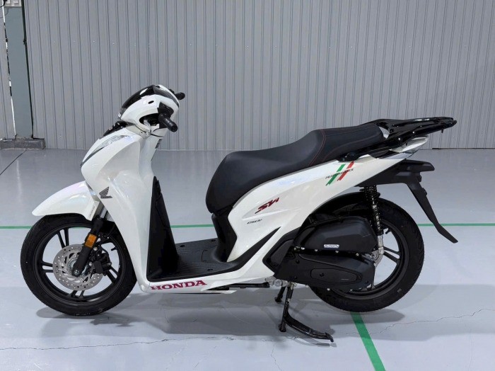 Honda SH 2026 về đại lý: Có màu trắng ngọc trai, giá dễ mua - 3