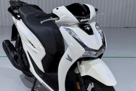 Honda SH 2026 về đại lý: Có màu trắng ngọc trai, giá dễ mua