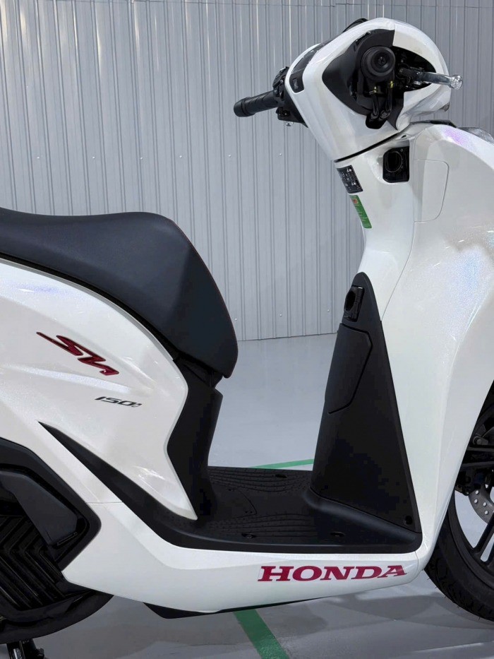 Honda SH 2026 về đại lý: Có màu trắng ngọc trai, giá dễ mua - 8