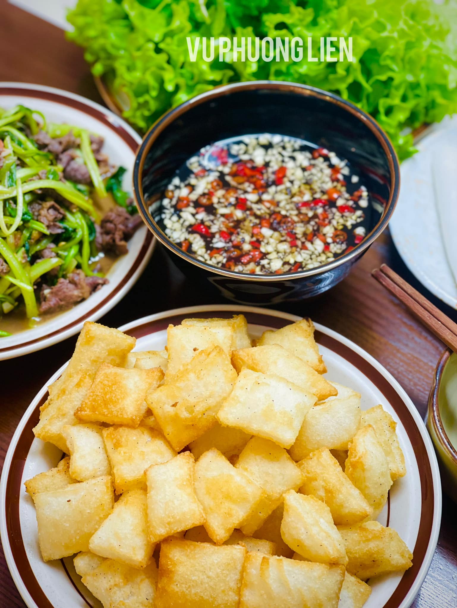Bữa tối ăn cơm mãi cũng chán, thử làm món này cả nhà thi nhau gắp - 1