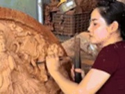 9X xinh đẹp ở Đà Nẵng biến gỗ thành tác phẩm trăm triệu, nhiều người thán phục