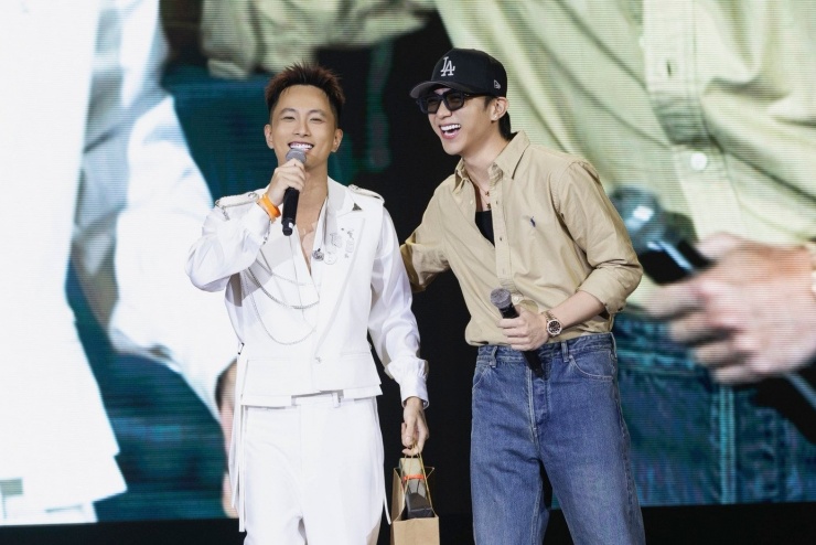 Thêm nhiều ca sĩ âm thầm xóa loạt ca khúc nhạy cảm sau lệnh cấm ở TPHCM - 2