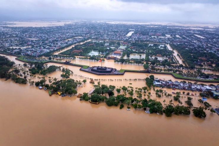 Bạch Mã (Huế) hứng chịu một trong những trận mưa lớn nhất lịch sử thế giới - 1