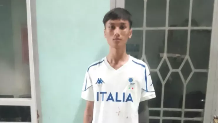 Thanh niên bị tạm giữ vì chém cha người yêu cũ gây thương tích.