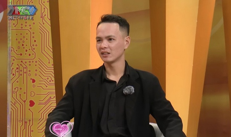 Nghĩa được đánh giá là người đàn ông có trách nhiệm. Ảnh cắt từ clip 