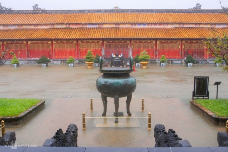 Lũ bao vây Đại nội Huế - 5