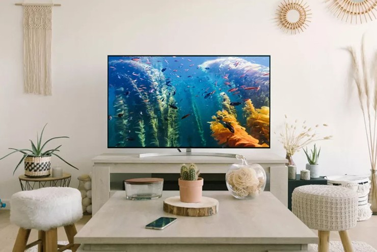 Những chiếc Smart TV 8K rất tốn kém, trong khi hiệu quả mang lại là không hợp lý.