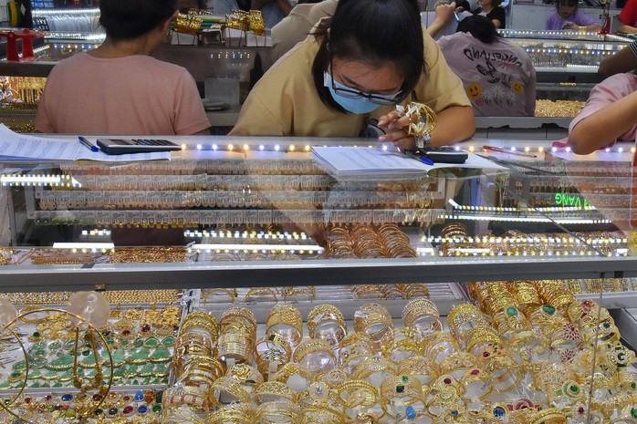 Giá vàng hôm nay, 29-10: Sụt giảm rất mạnh - 1