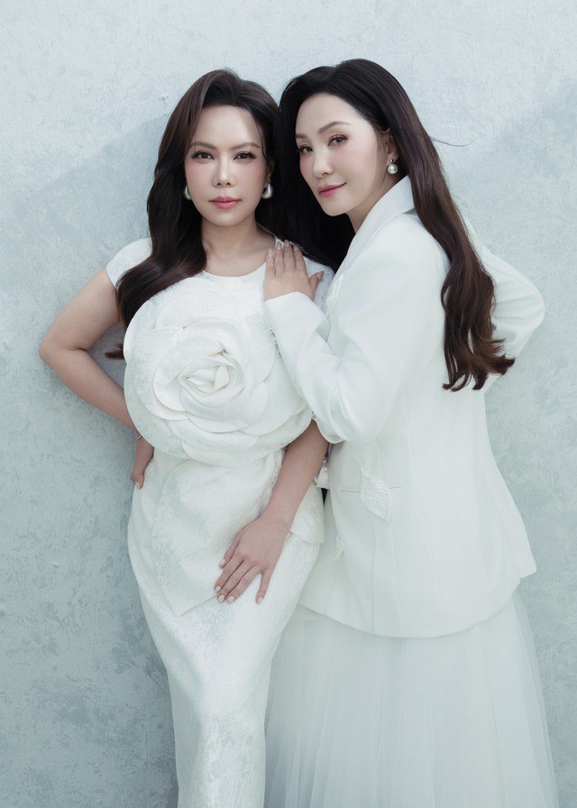 Việt Hương hiện đang gây chú ý khi cùng Hồng Đào tham gia phim "Cục vàng của ngoại".