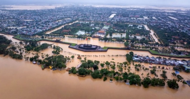 Bạch Mã (Huế) hứng chịu một trong những trận mư...