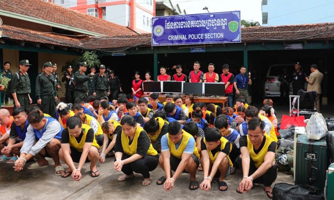 Các nghi phạm bị bắt giữ tại Campuchia. Ảnh: Linh Đan