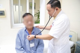 Người đàn ông mắc ung thư phổi vì thói quen khó bỏ suốt mấy chục năm