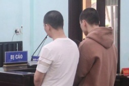 Hai nhân viên quán karaoke làm chuyện tày trời