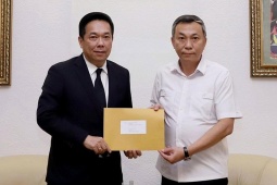 Lãnh đạo bóng đá Thái Lan đã trực tiếp đến trụ sở VFF xin lỗi vụ nhầm quốc kỳ Việt Nam