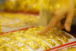 Giá vàng quá cao, xuất hiện loạt điềm báo cho năm 2026
