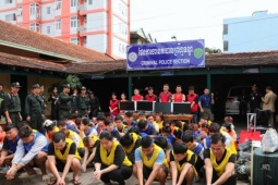 Công an Việt Nam đột kích 'ổ' lừa đảo ở Campuchia, bắt 59 người