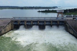 Hồ Dầu Tiếng tiếp tục xả tràn mức cao, cảnh báo ngập lụt ven sông Sài Gòn
