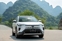 Toyota Corolla Cross khuấy động thị trường xe cuối năm với sự kiện lái thử xe hybrid electric trong tháng 11